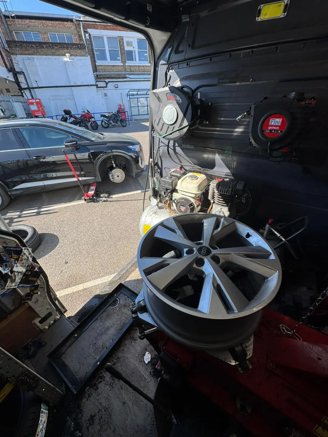 Mobile tyre fitting Alperton HA0 - Tyres & Tyres van from Park Royal