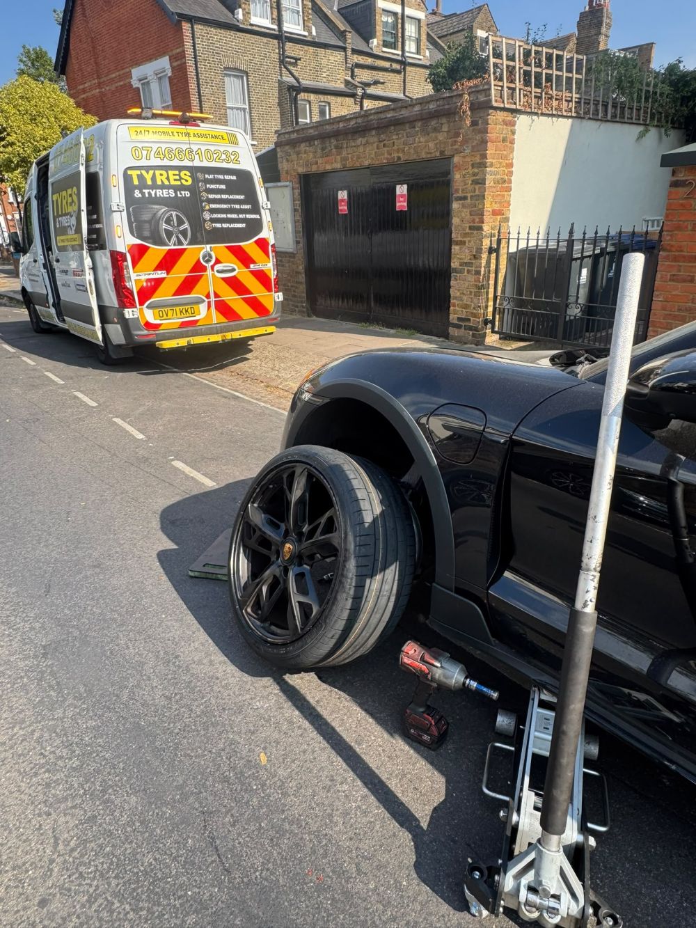 Fast response mobile tyre fitting service van operating in London